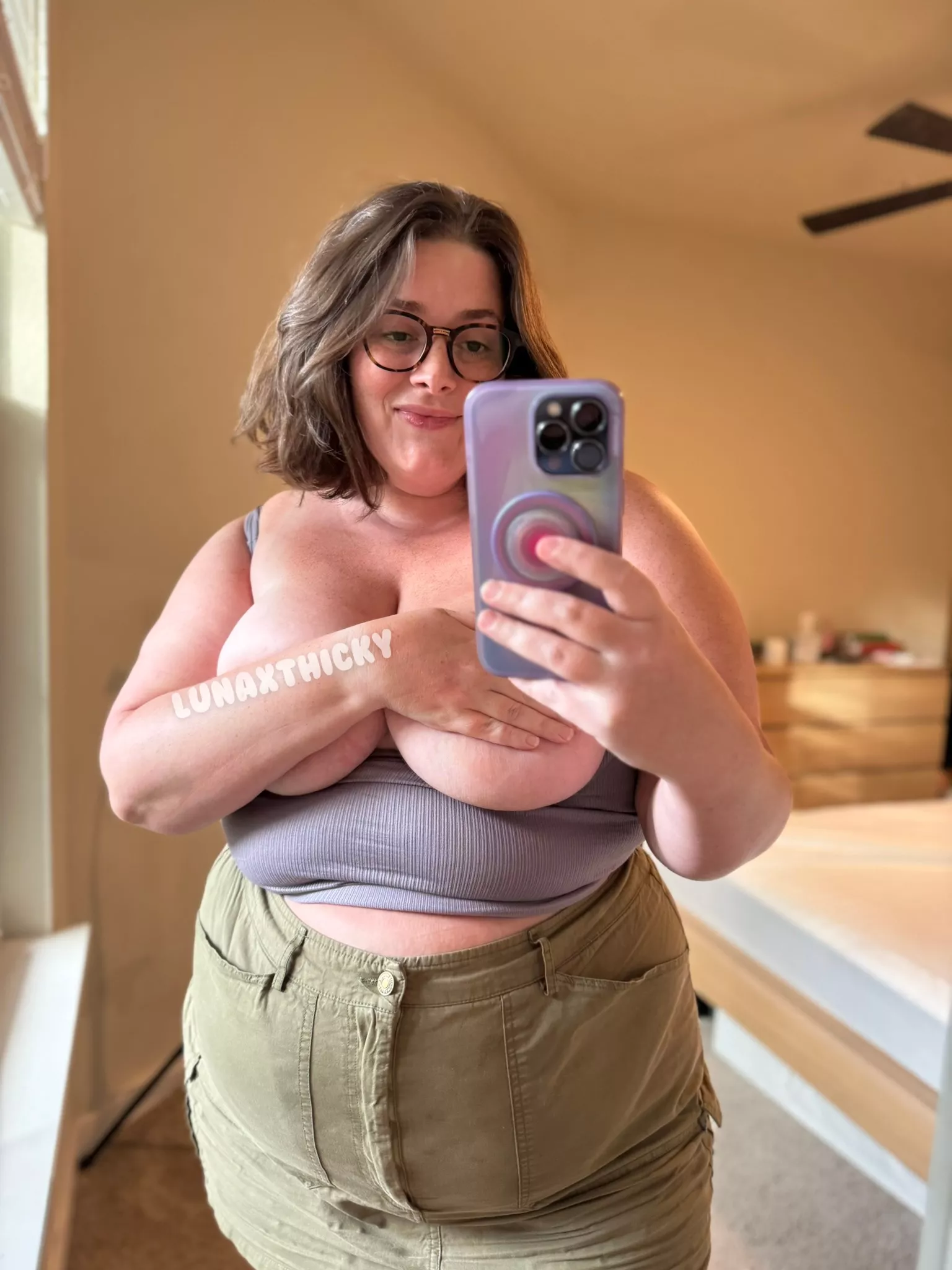 insert face between posted by lunaxthicky