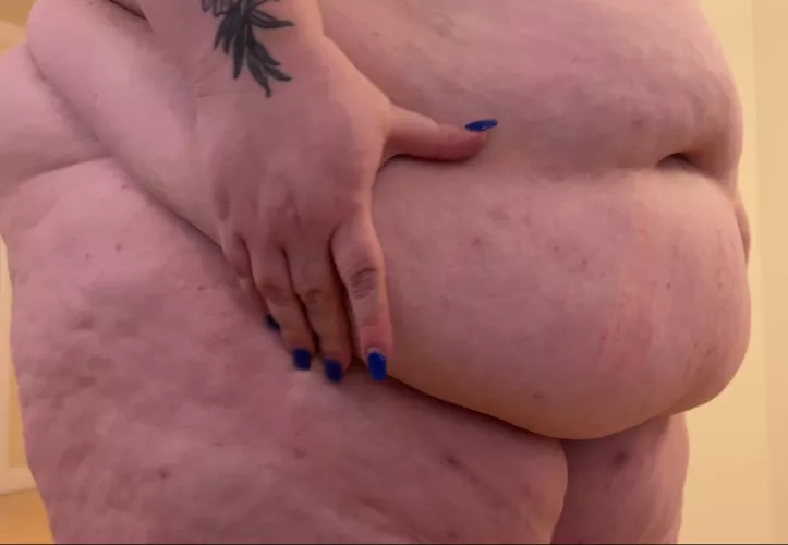 Look how fat my thighs are 🥰 by BigB00tyBlvd