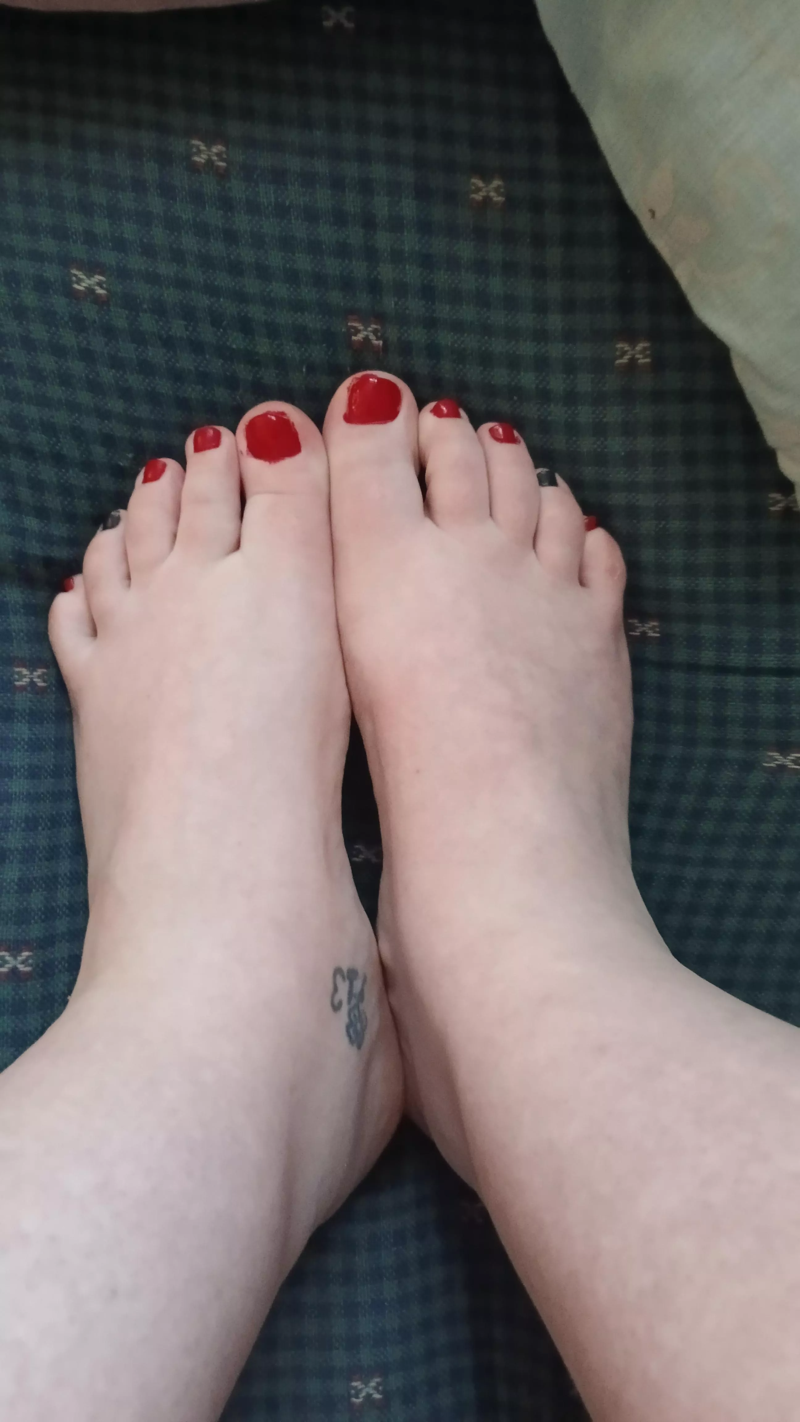 Love my new pedicure... Ready to please you posted by naughtybooklover