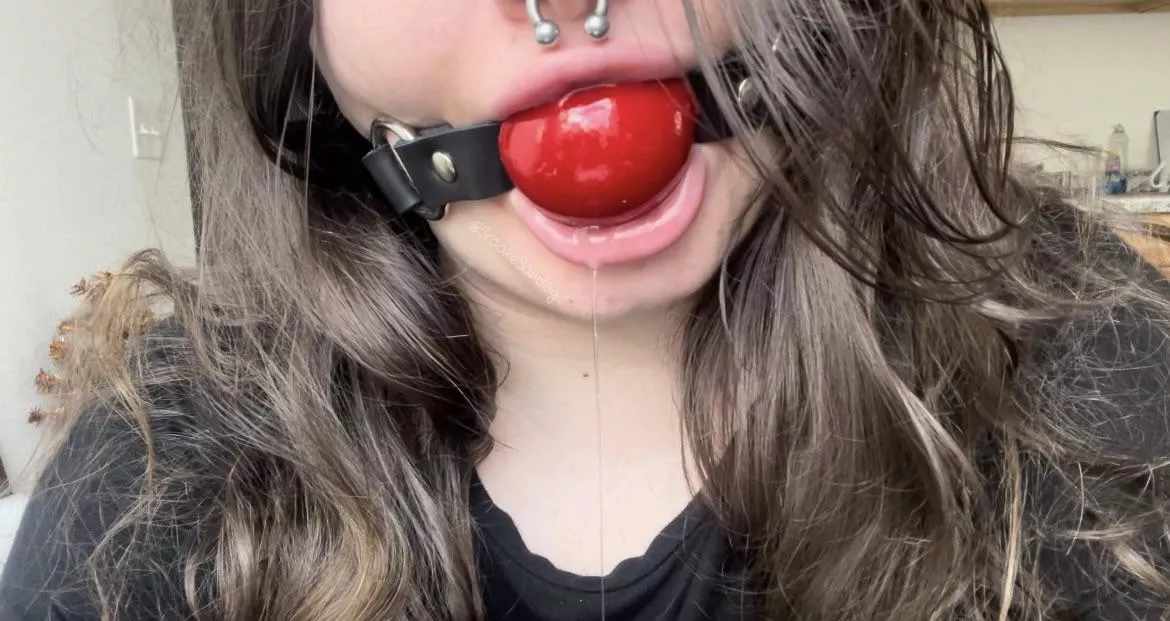 Love the red ❤️ posted by BrookeBondage