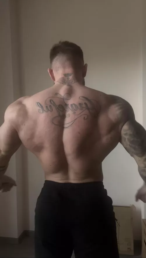 Need someone to treat me like a greek God. by Key_Relationship2460