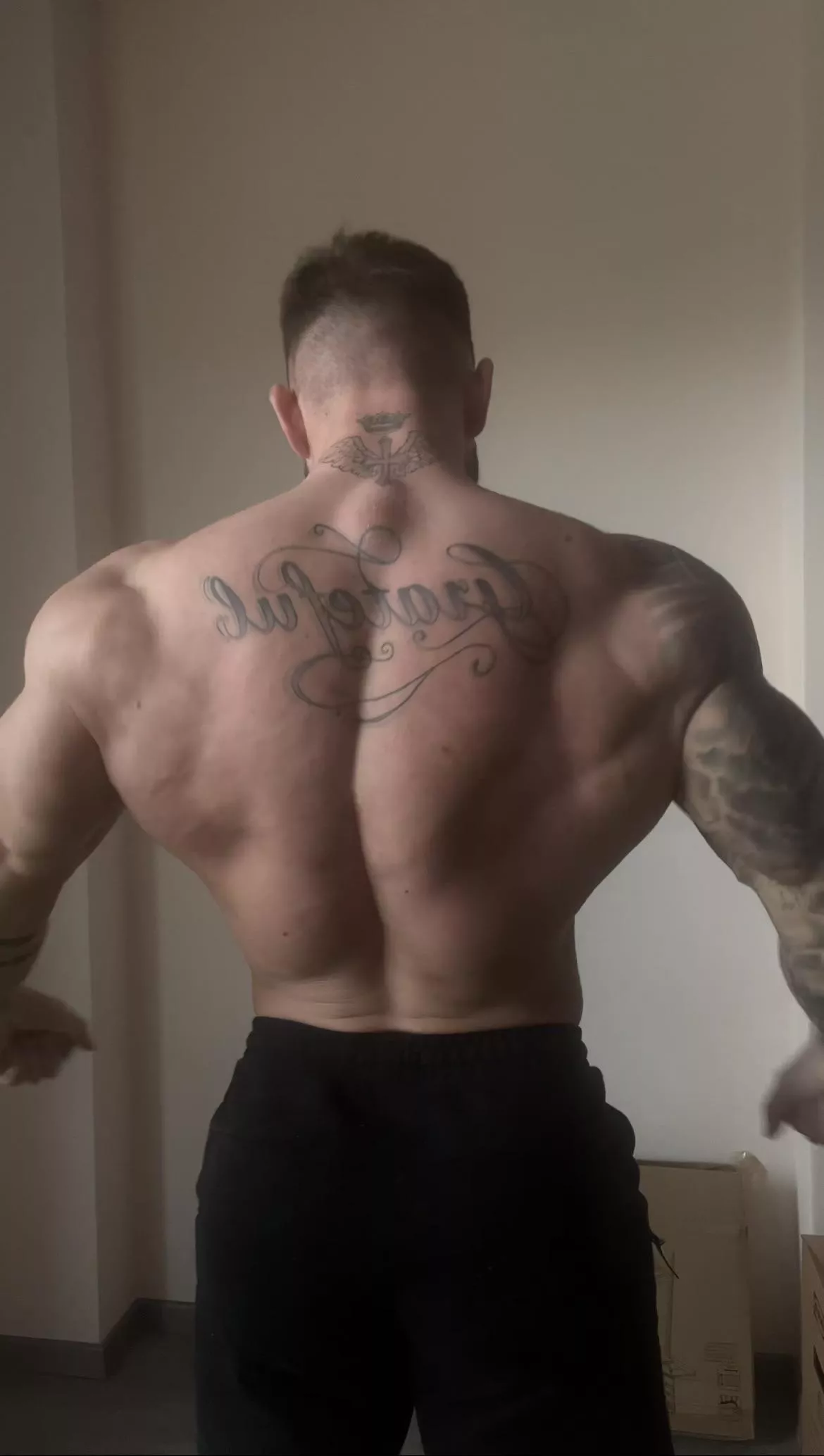 Need someone to treat me like a greek God. posted by Key_Relationship2460