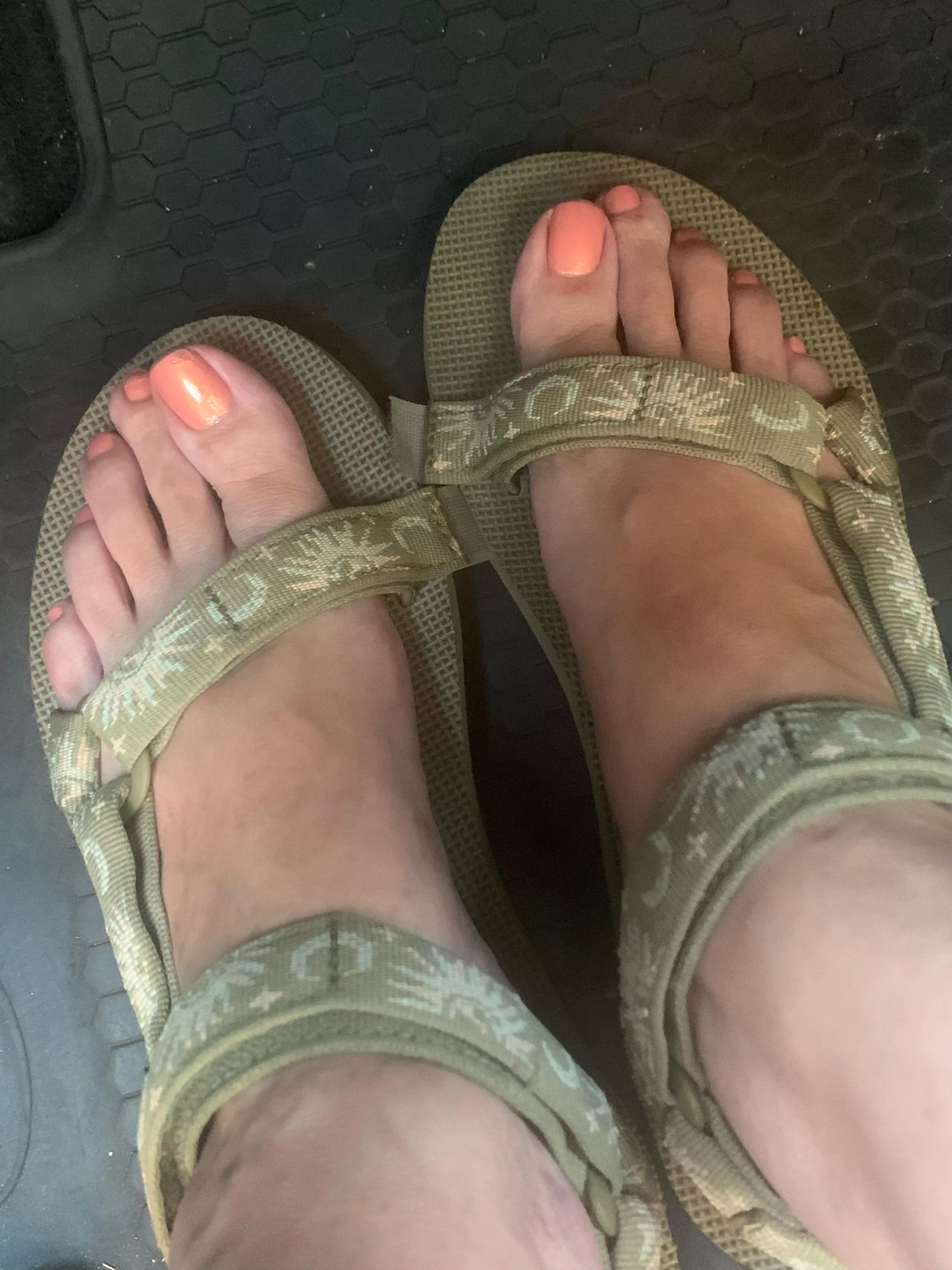 Not the prettiest but sure are comfy  posted by rodcanallas2020