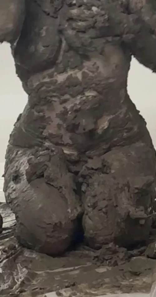 [OC] Clay mud mask 🤎 by playgiirrl