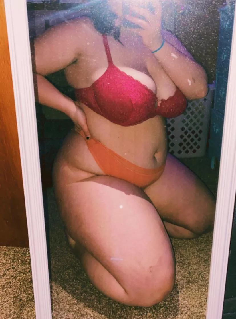 still shy but this pic makes me confident :3  posted by stinklettuce