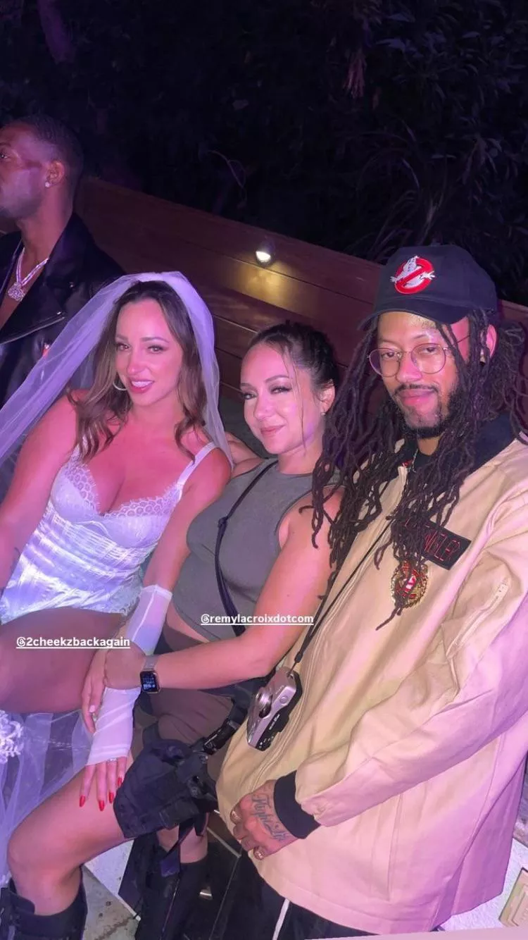 The Goddess together with another booty queen: Jada Stevens posted by Hib83