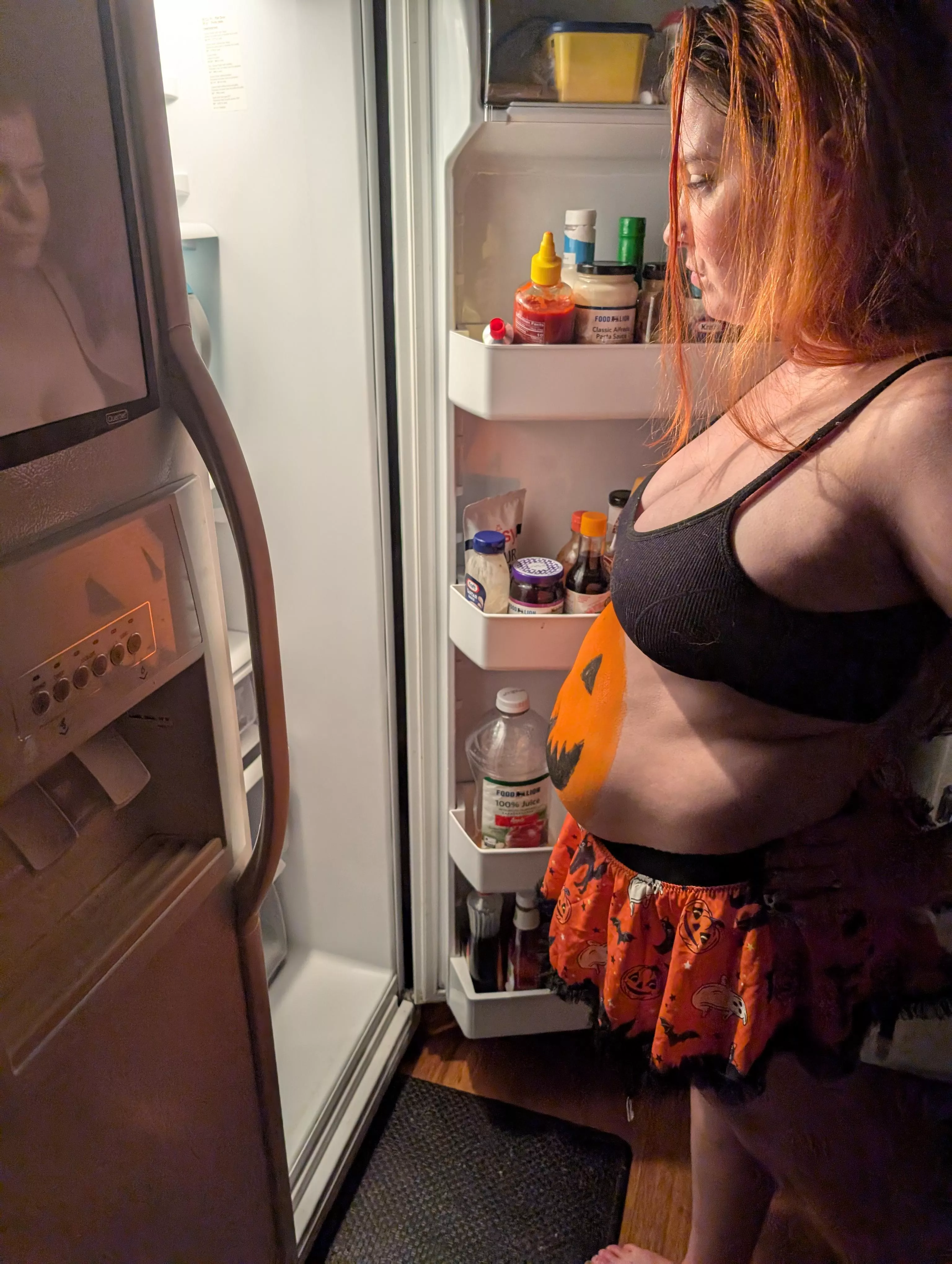 Up 100lbs this year and it's not even Halloween, reward me by jerking to my nudes and telling me about it posted by ElizaShawww