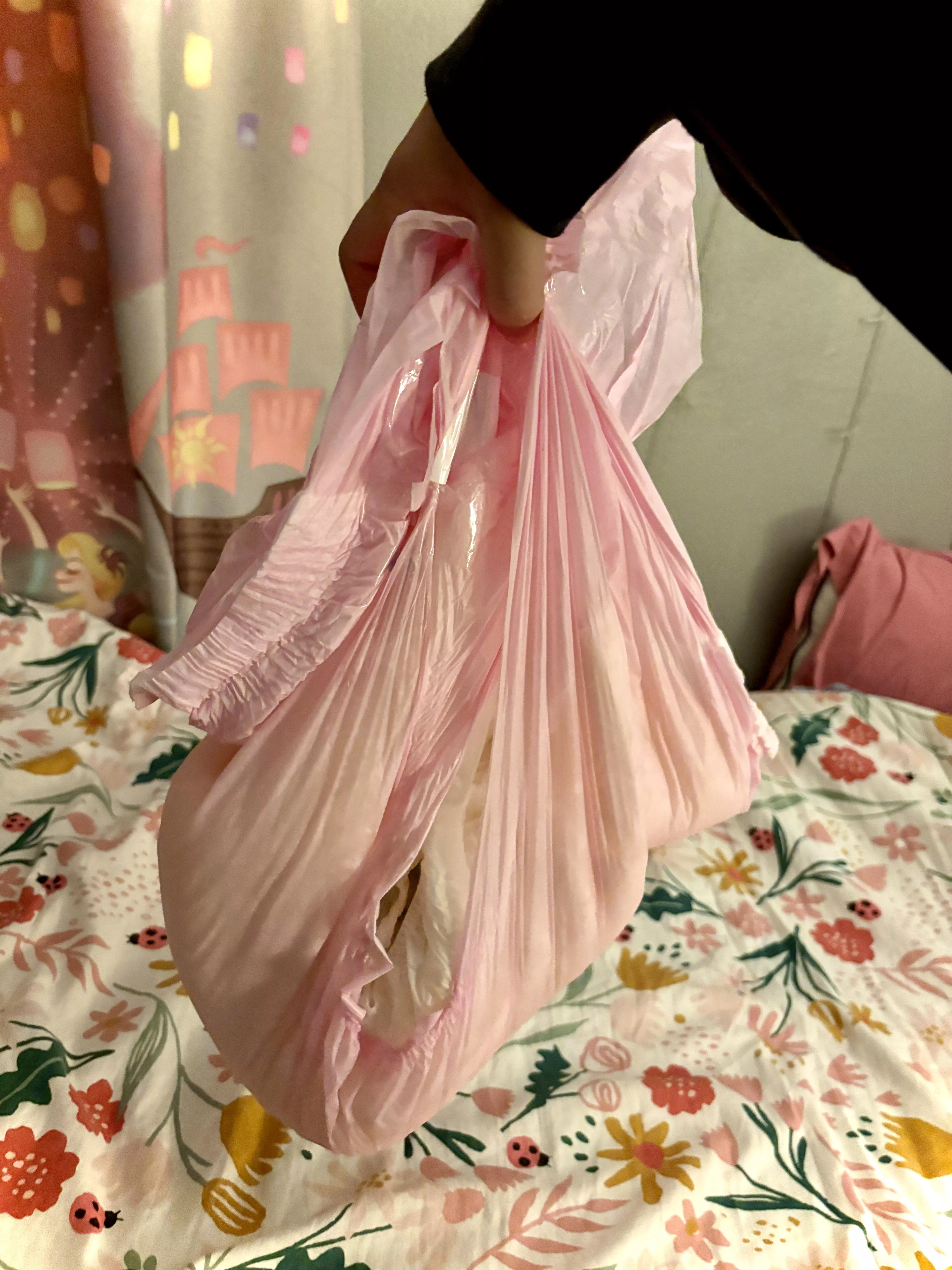 yea so this is definitely my heaviest diaper to date!! posted by _imbxbygirl