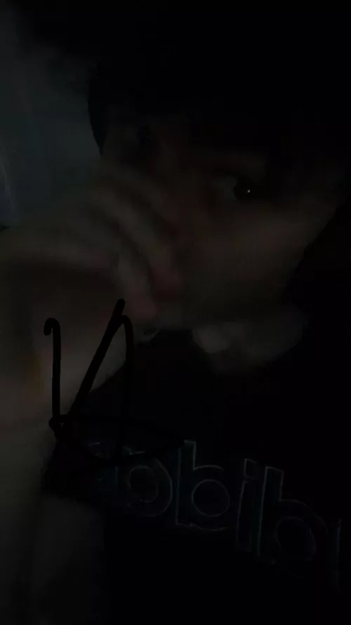 18m UK I wanna see my first big dick by cutie_curious