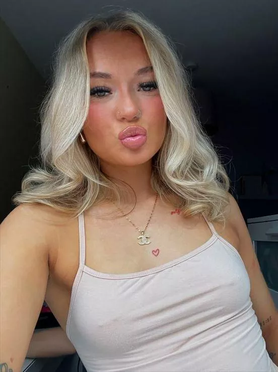 19F Looking for some fun this weekend posted by Majesticc_Mermaid