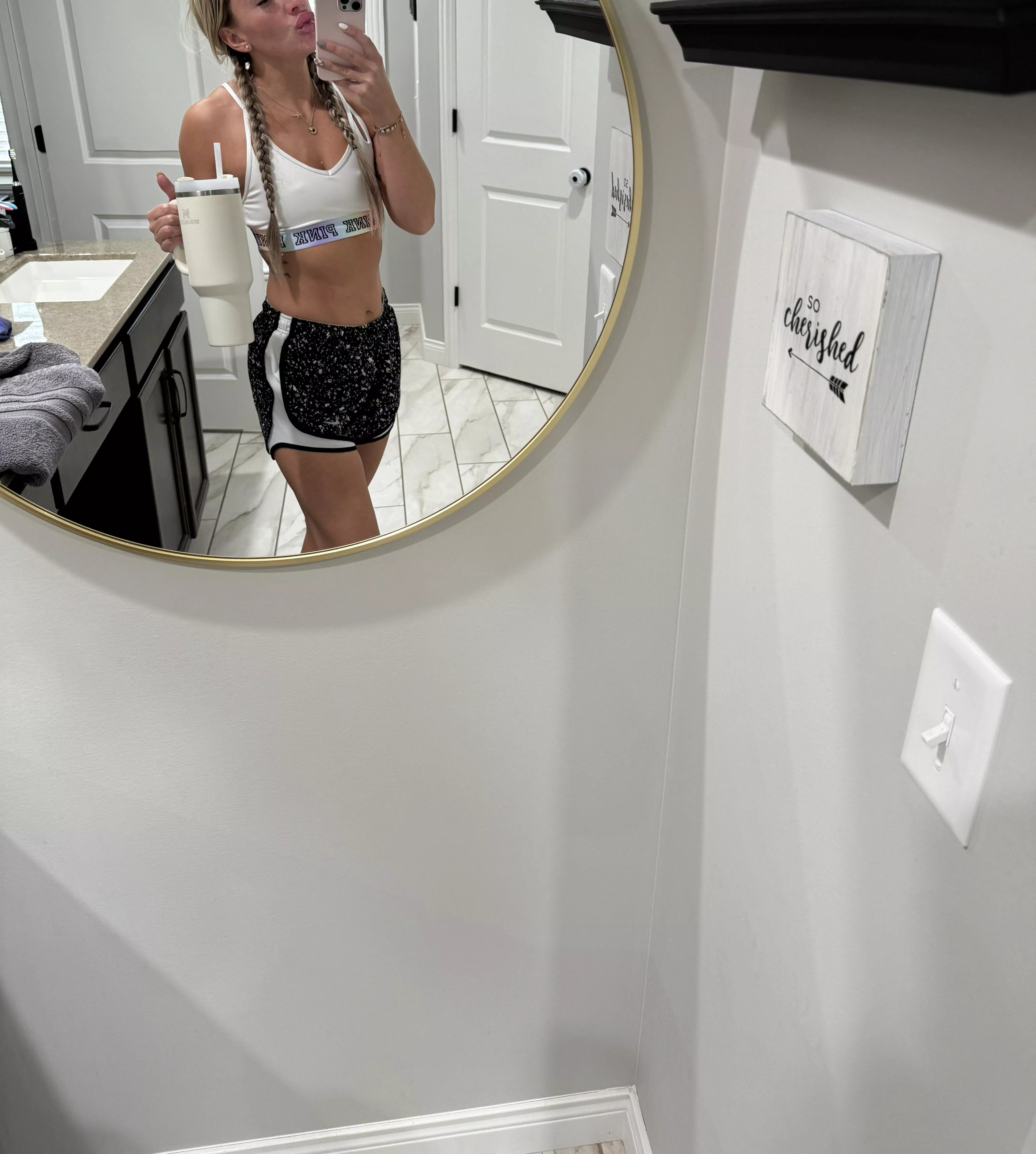 Abs are coming  posted by goddesschanelrosexo