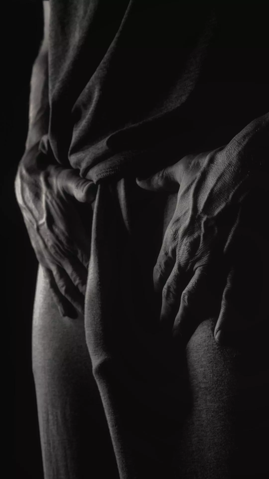 Bare hands, grey sweatpants. Happy Friday posted by AlpinistAlt