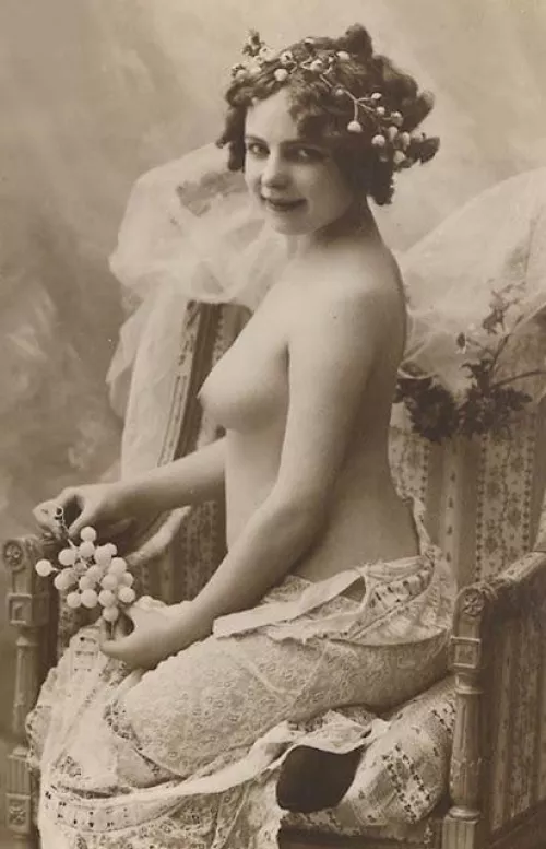 English studio nude by East_Side_Kink