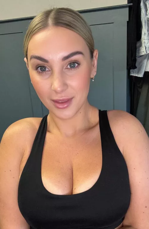 F39 Rate me please 😘 by HarperRae22