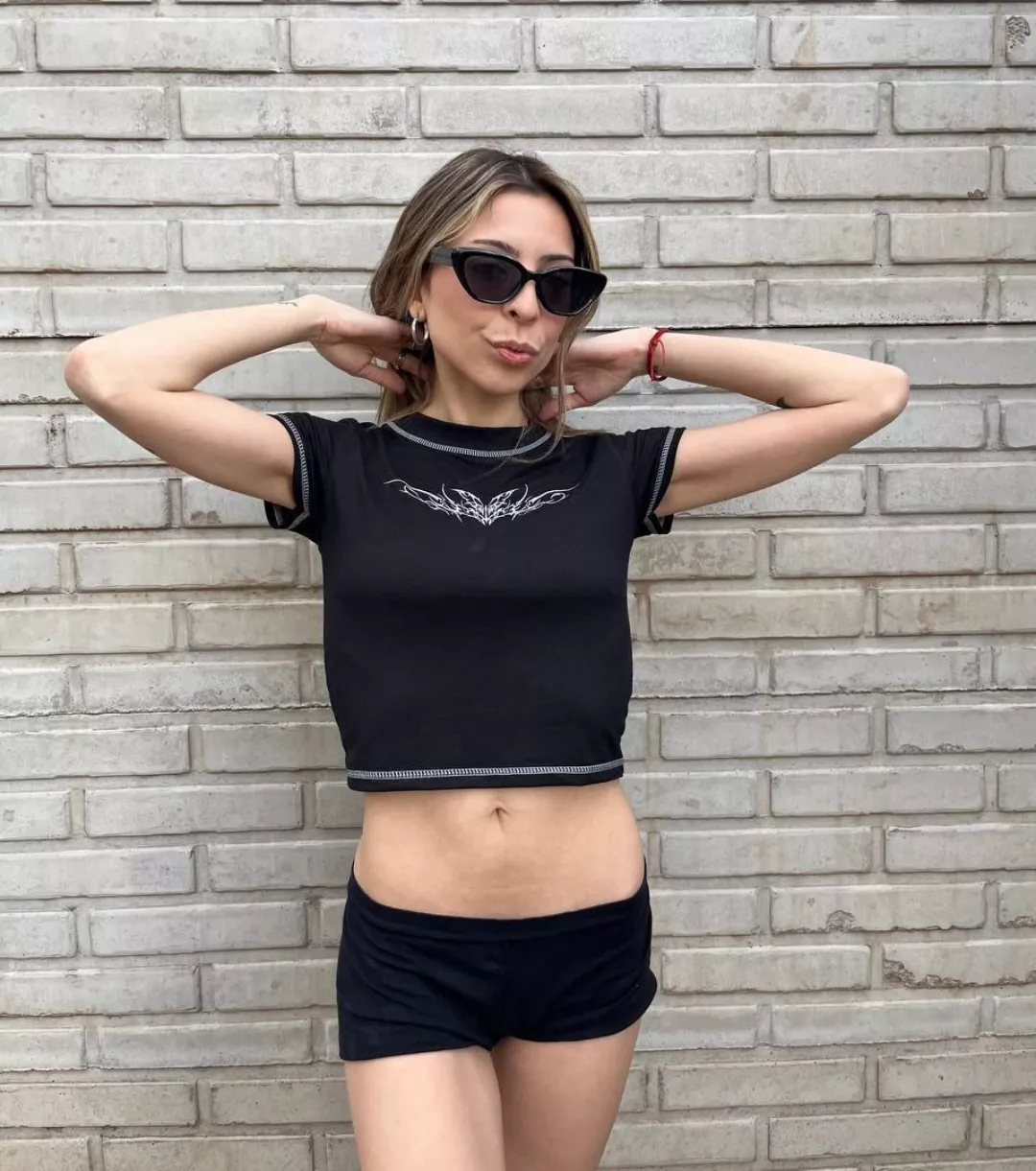 fit and beautiful teen posted by deliciousme9123