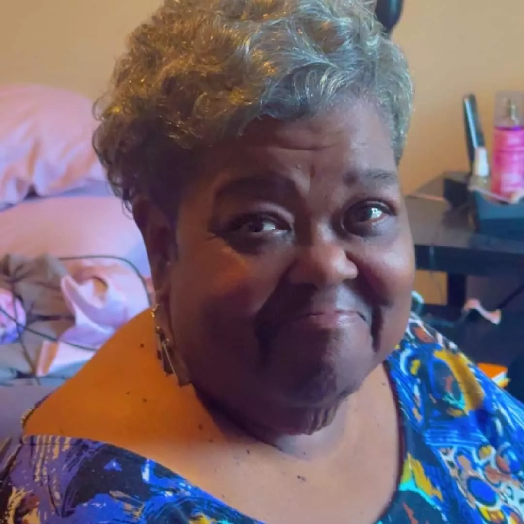 I Bet She Gives Great Head posted by harlemhero125