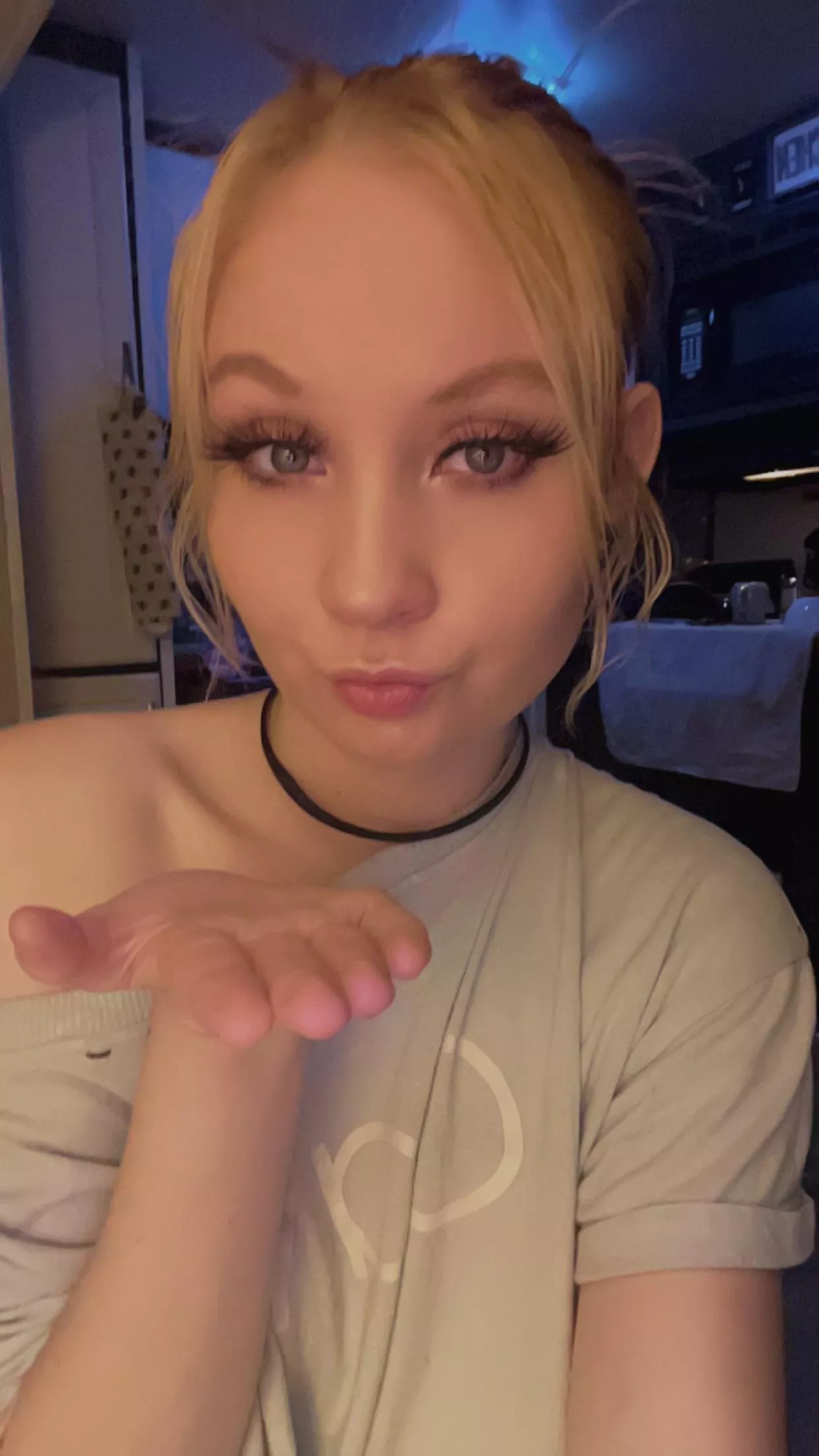 i may be barely legal but u can still show you a crazy time daddy 🤭 posted by CaptainFlimsy8103