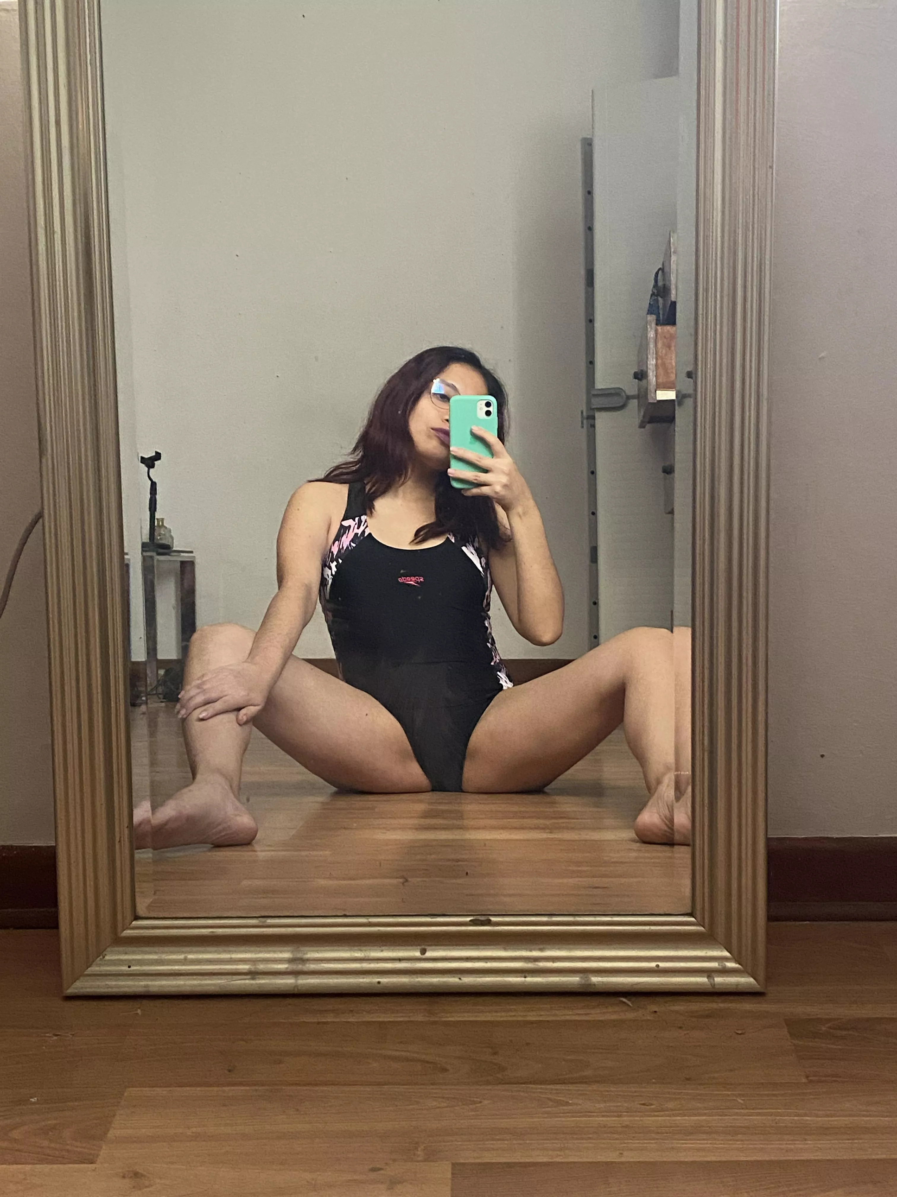 I wanna sit in your face  posted by Senior-Board-2859