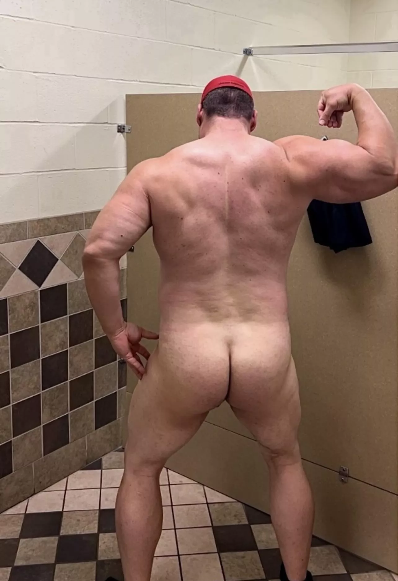 Say “Hi” if you like what you see posted by MrBigDaddyBuff