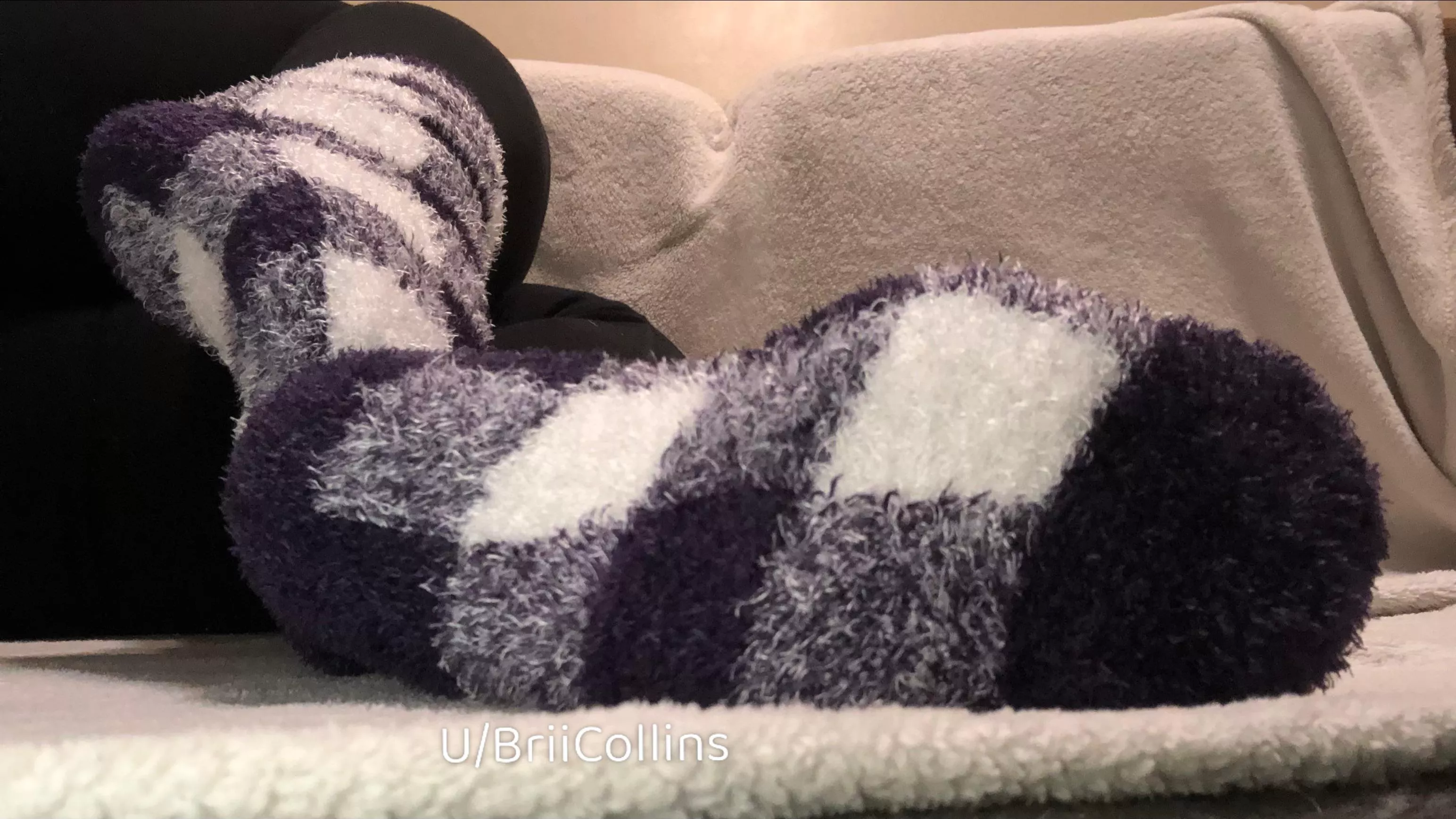 Soft strokes only 🤤 posted by BriiCollins