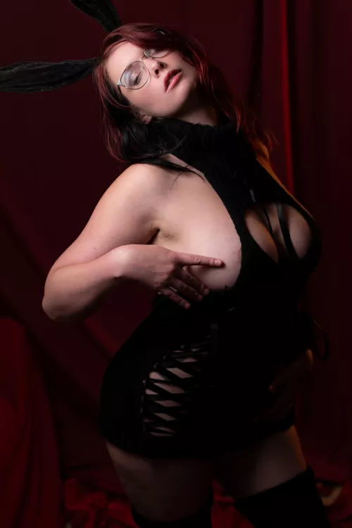 The virgin killer is great for sideboob. by Umbra-Rosa