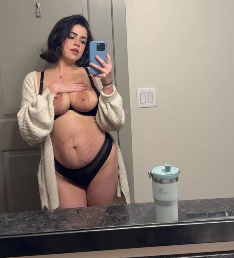What do you think of my mommy body babe posted by Less-Income326
