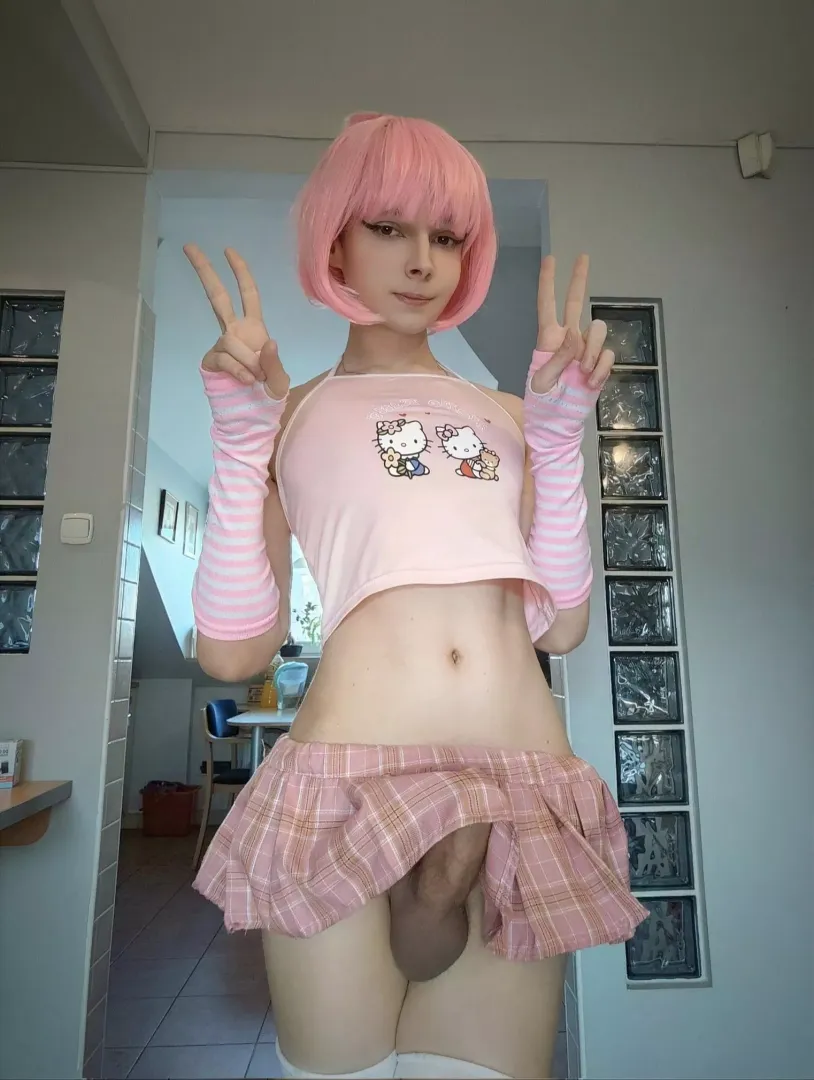 Would you date a femboy? 🥺 posted by MaxHamster69
