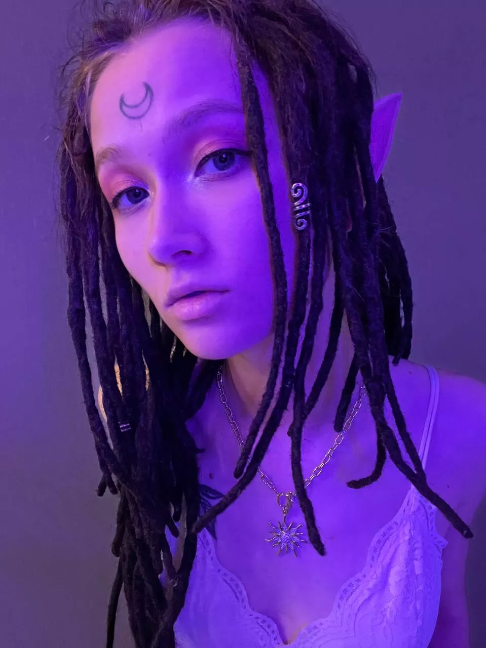 Would you take me as your elf-companyon? posted by feeeeederino