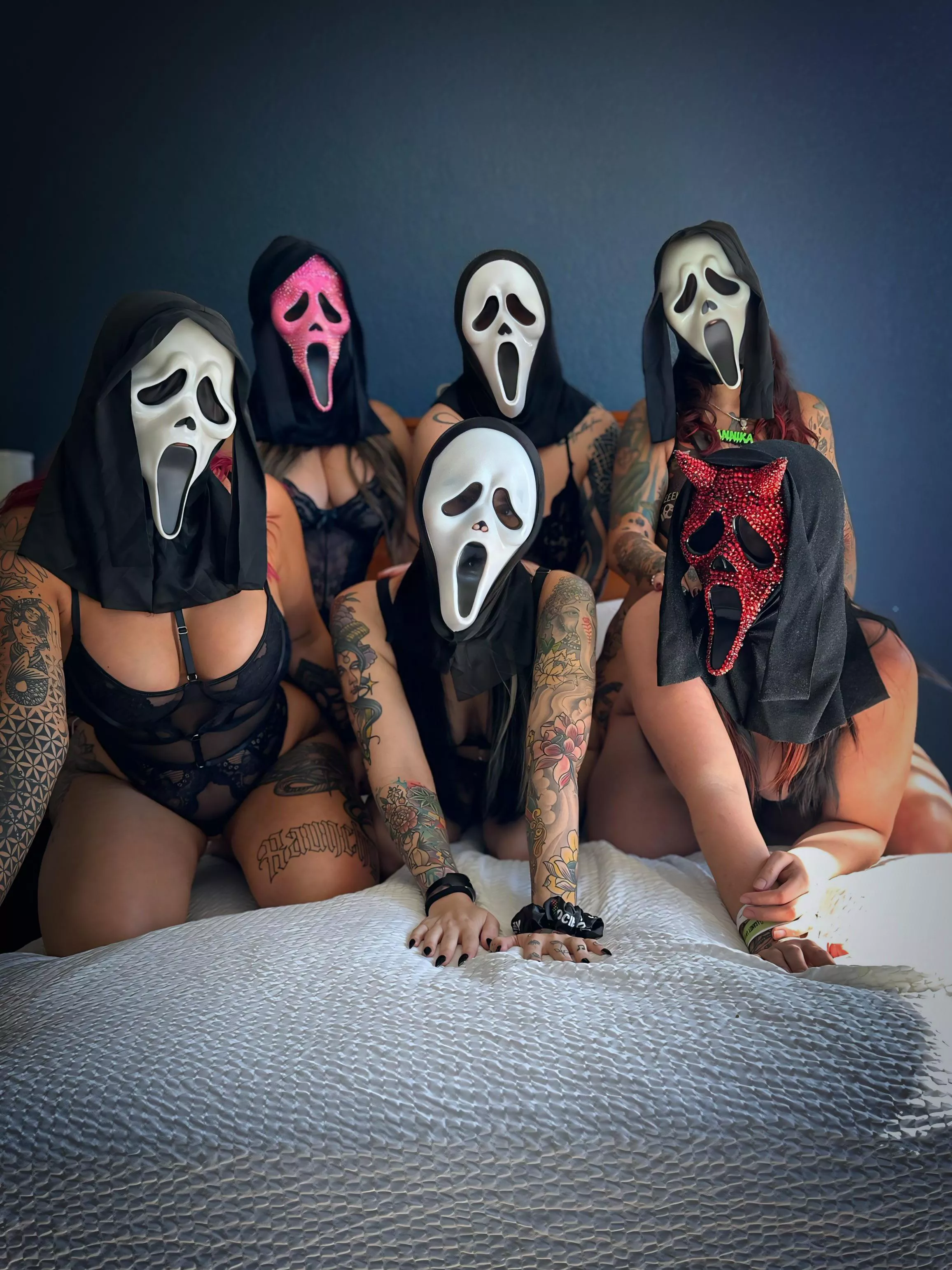 [40F] Don’t be scared we don’t bite… hard (OC)  posted by northguynsouthgirl