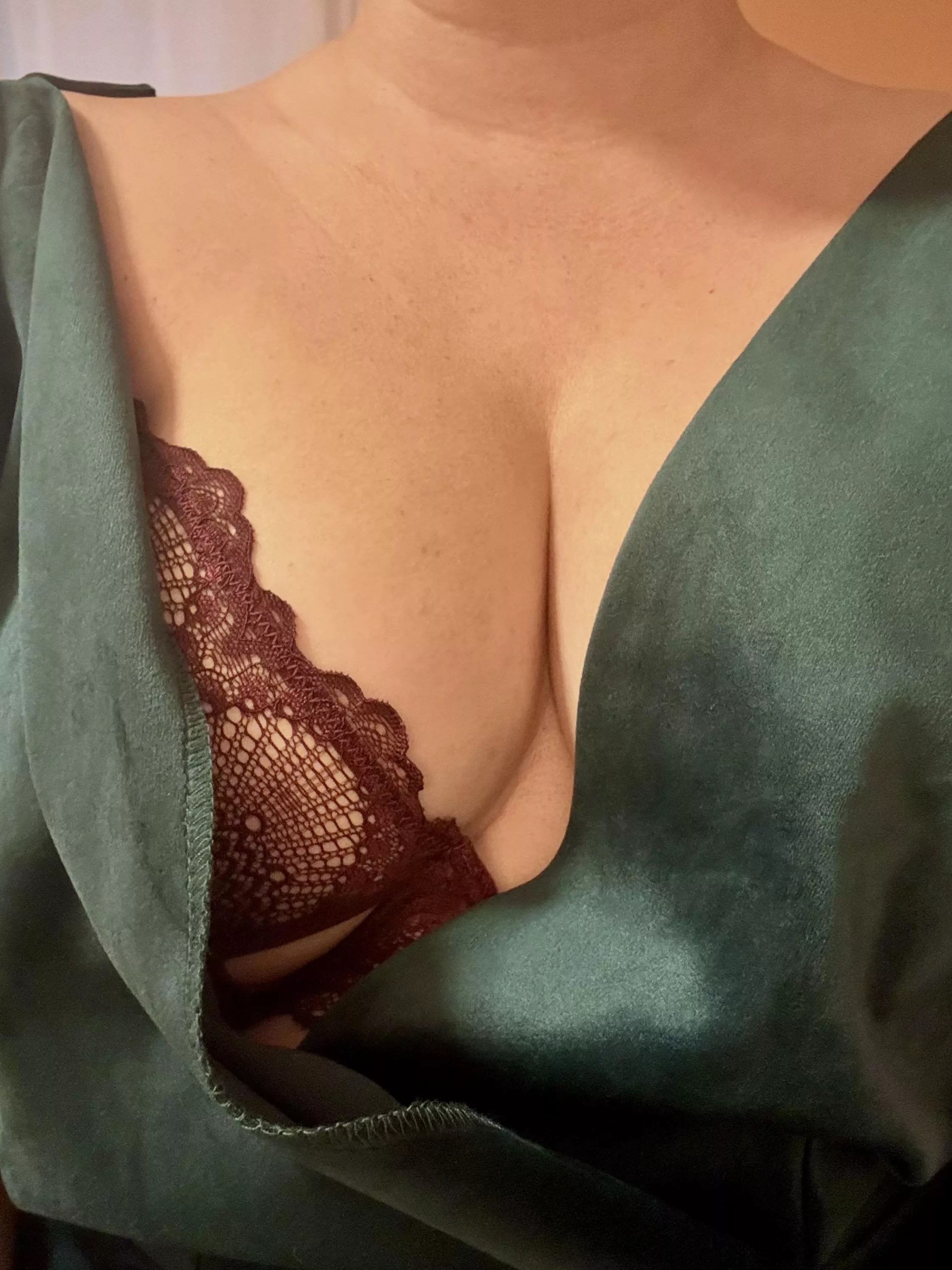 Date night (SFW Sunday) posted by Ok-Meeting-7154