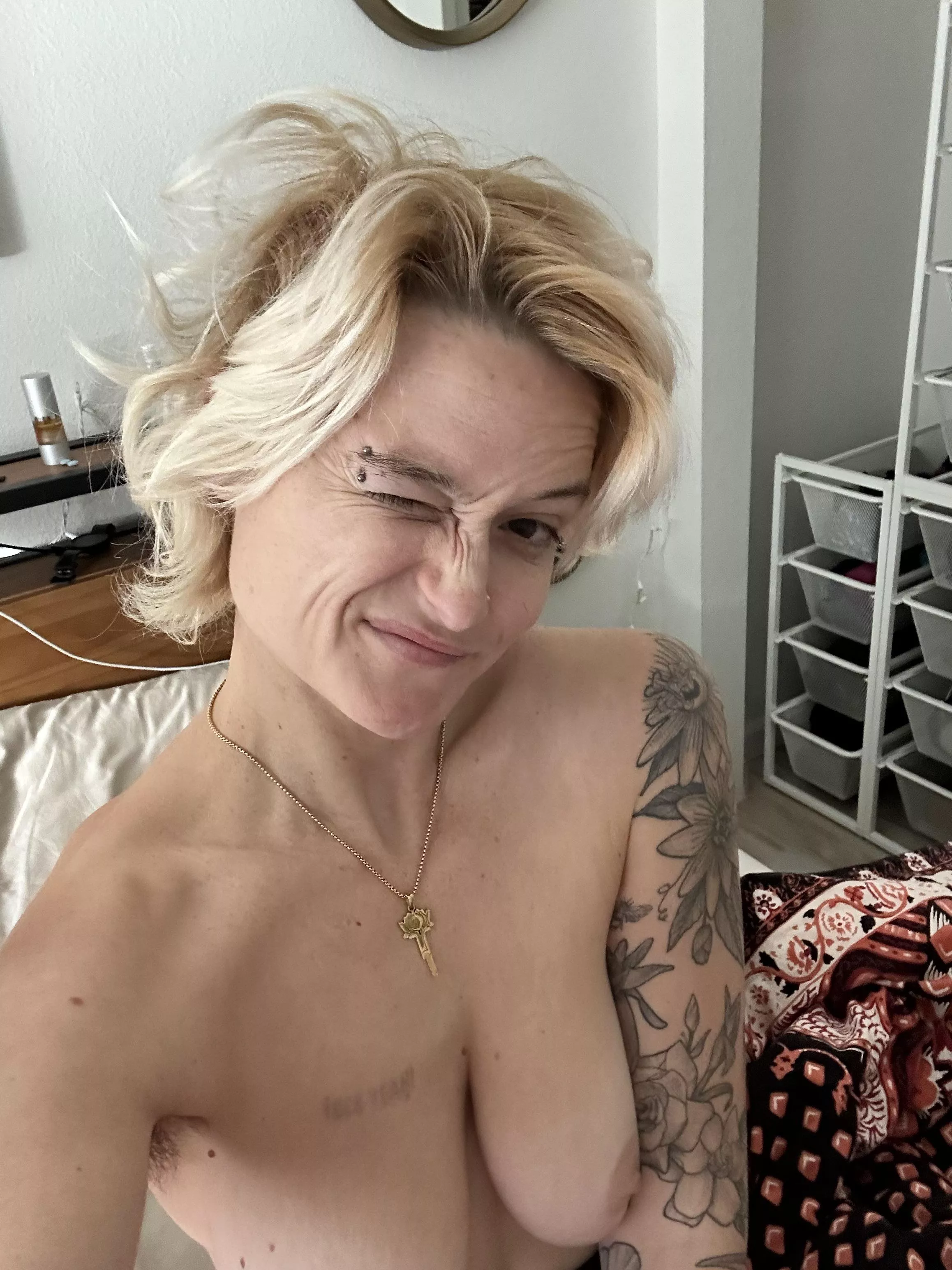 Did I hardly sleep the night before and try to take a nap but get horny and decide to ride my Cucky’s sleepy face instead? Maaayyybbeee posted by lilylux9