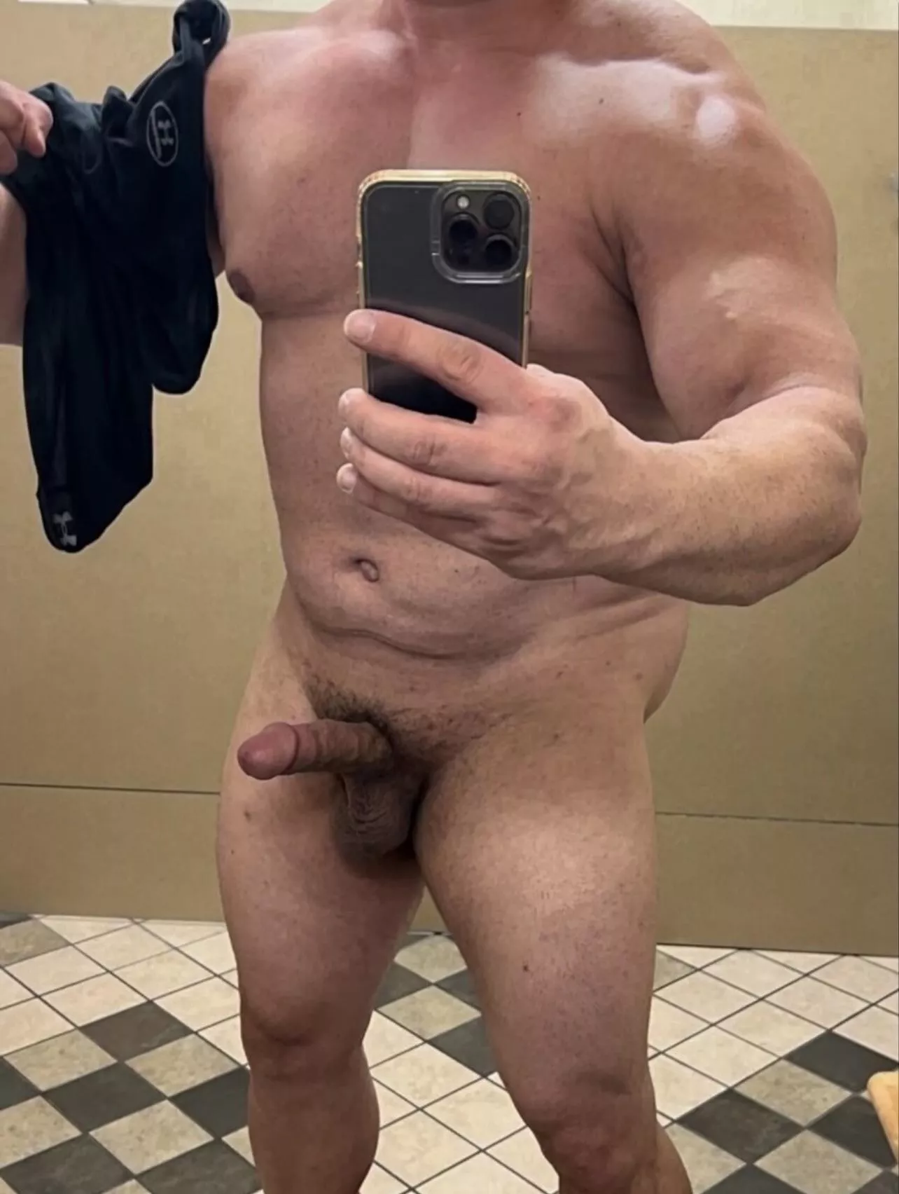 Do you like 6’7 355 Lbs gym guys?(40)  posted by MrBigDaddyBuff