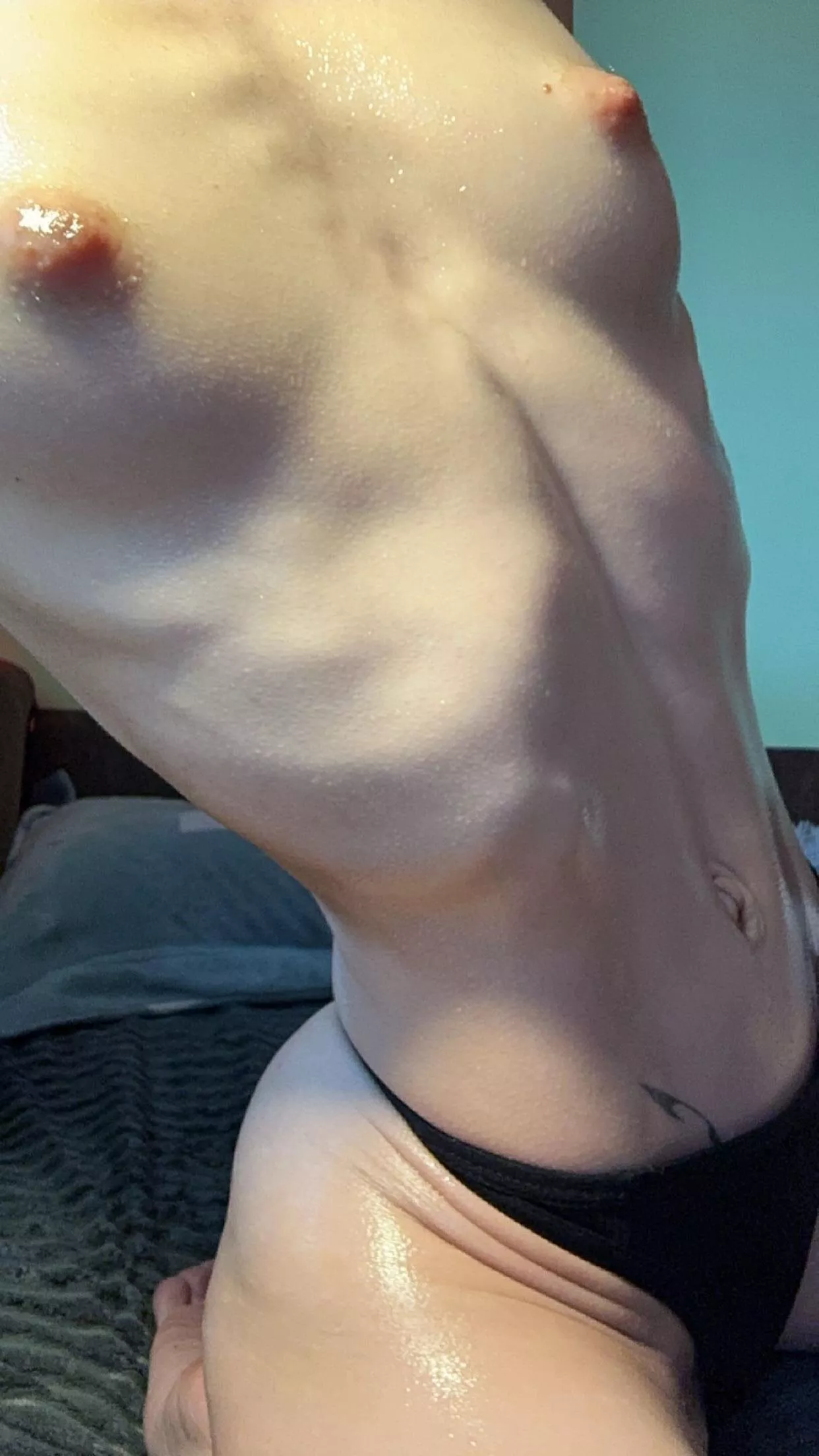 Every day, I embrace my unique skinny body. 18F posted by Isla_Lucinda