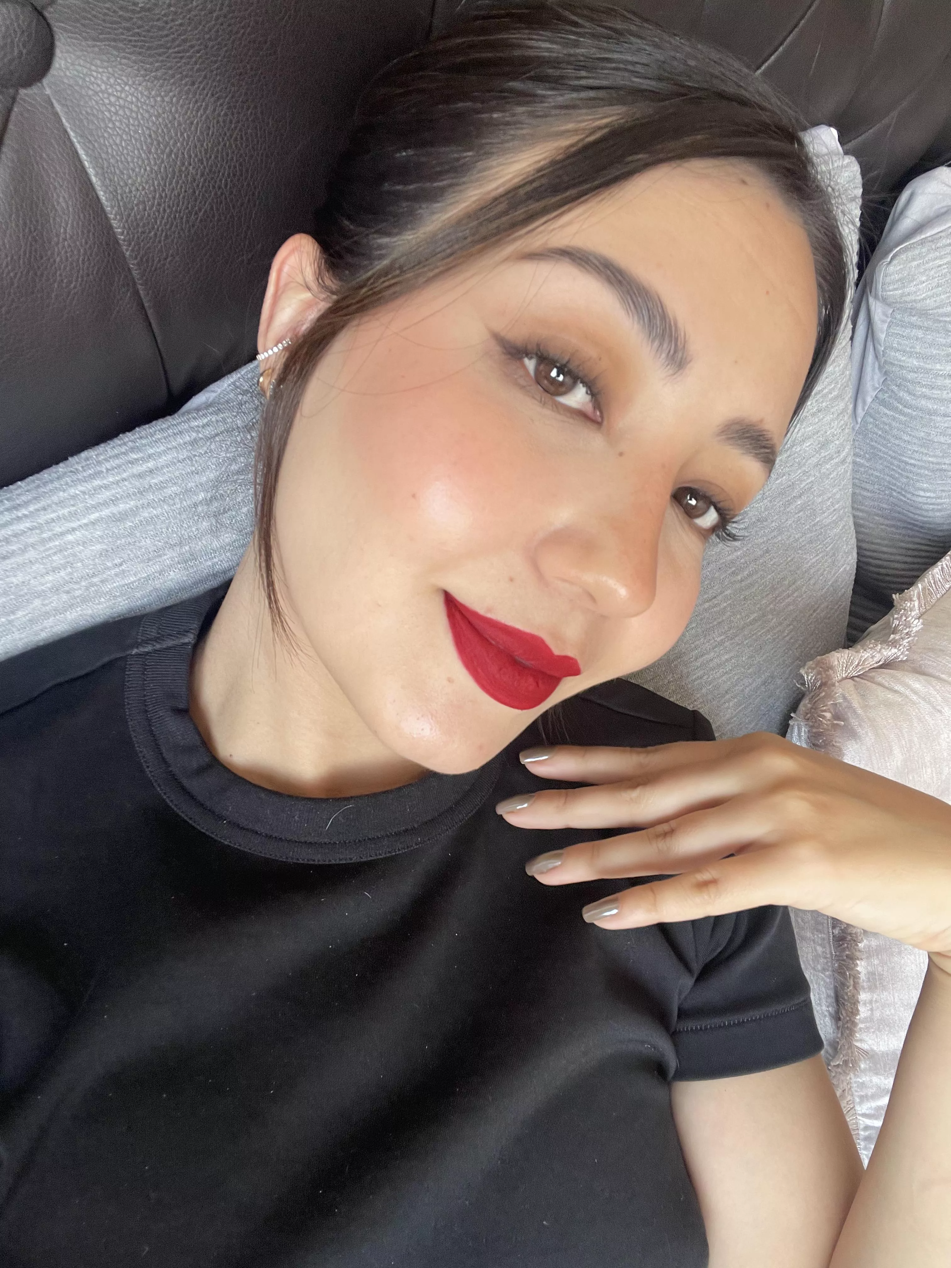 Face like my credit card: NEVER DECLINES posted by Clean-Youth8369