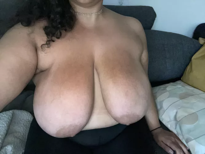 Hanging low  by TransportationFit191