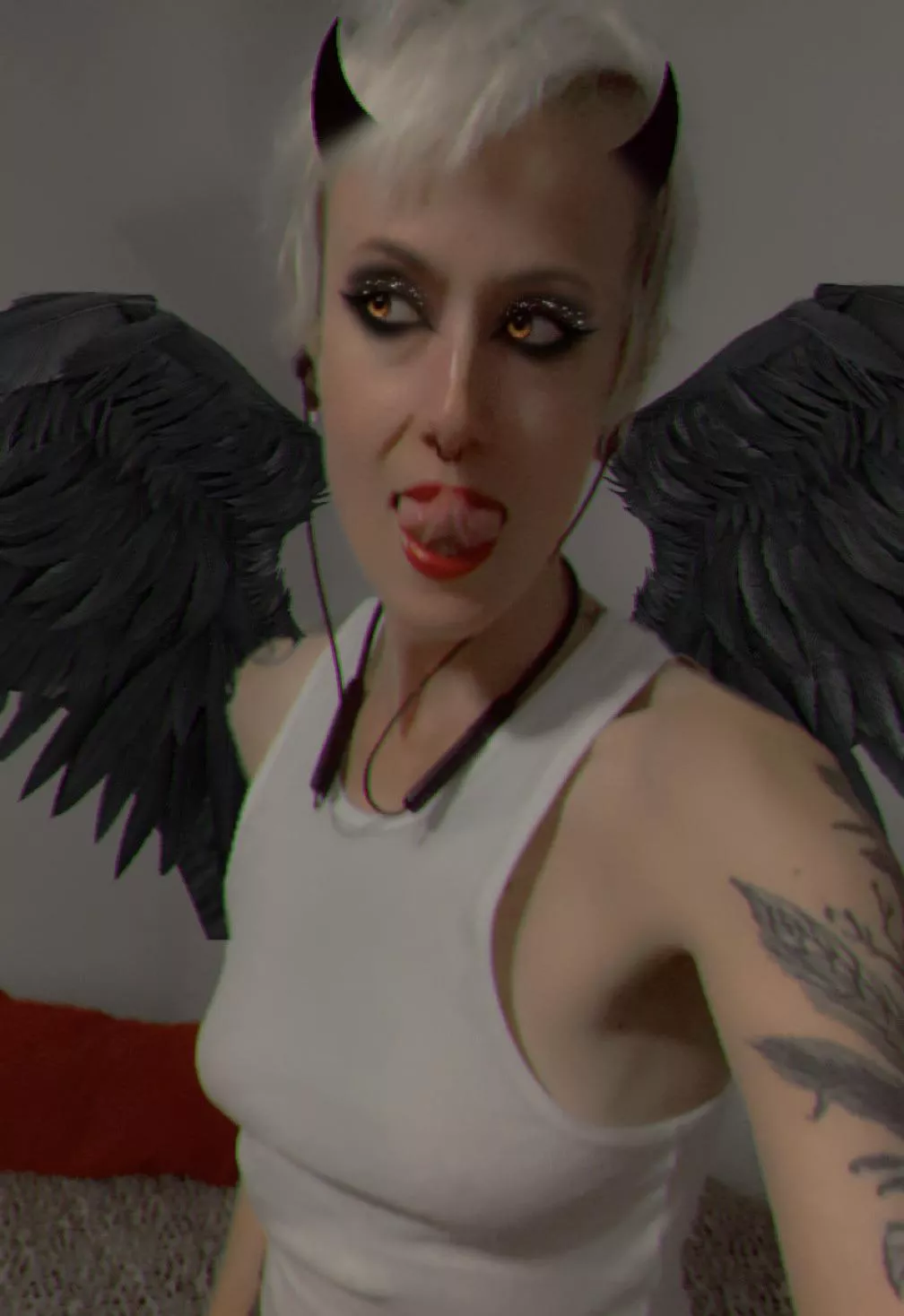 I found myself.  #tanktops #oops #imafilter posted by kniveschang