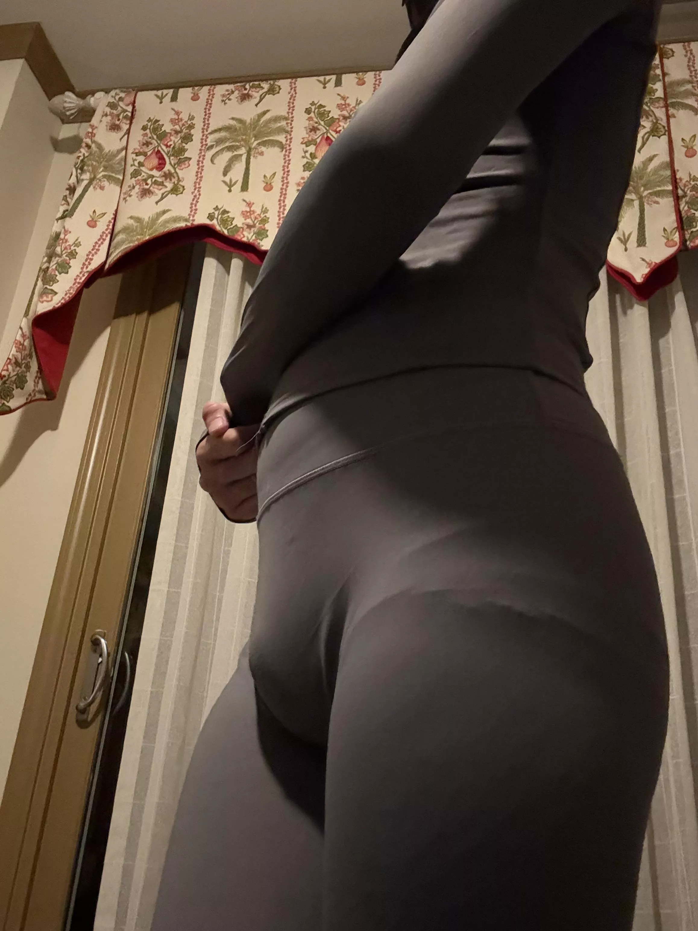 It’s bulging thru my leggings 😩 posted by AccomplishedTrifle13