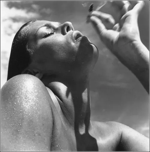 Lauren Hutton | Vogue January 1969 | Great Exuma, Bahamas, October 1968 | ph. Richard Avedon by m4xwe11d