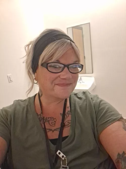 Lunch time self by West_Coast_TandA