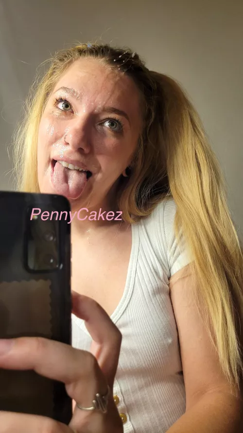 My face was meant for cum  by pennycakez