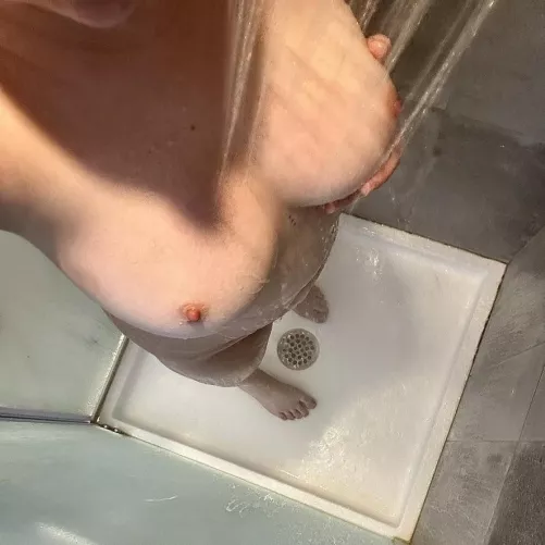 need some help in the shower by ladyabigaelle