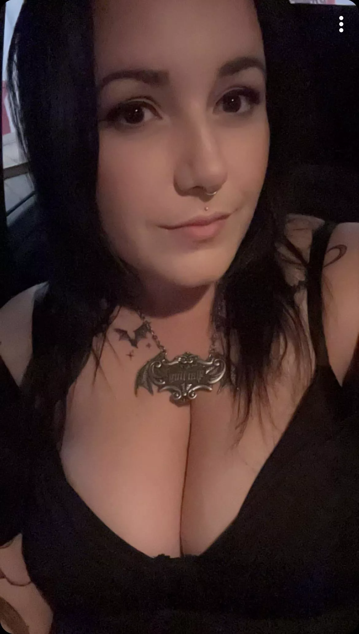Out for a few drinks with my Gal Pal posted by HazelMayBBW