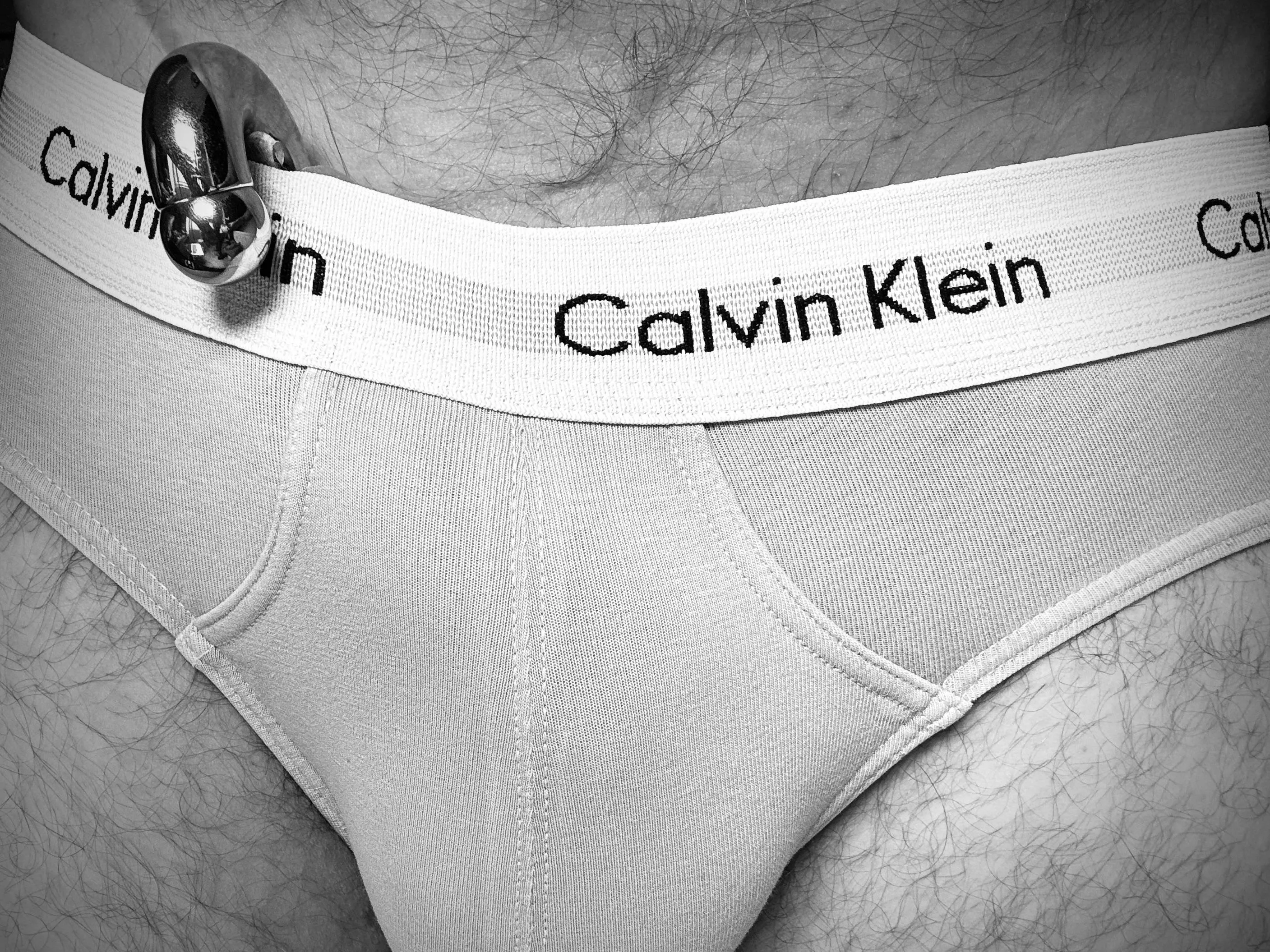 Peek-a-boo! posted by wolfeyeone