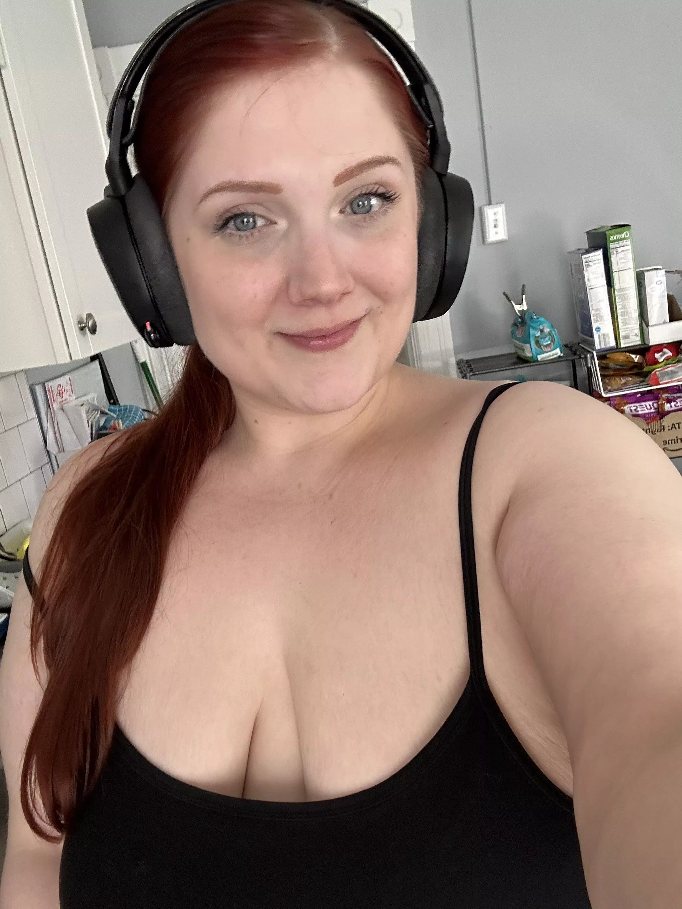 Ready to game and chill all weekend posted by yantastik