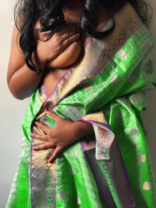 Saree devotion as an act of submission 💋🥻👙(f) by curvytemptress9