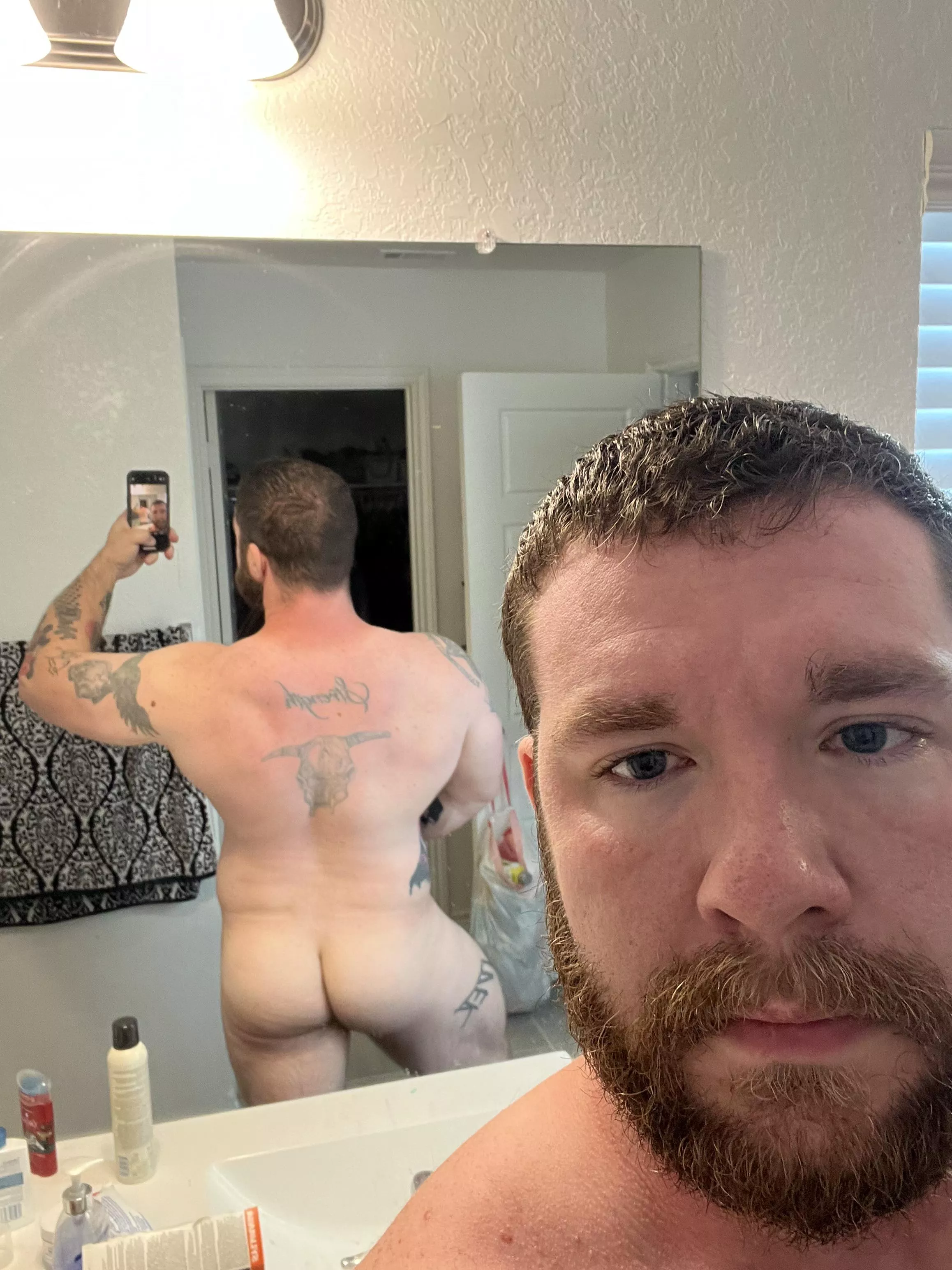 Secretly flexing a little (30)  posted by whitedynamite6