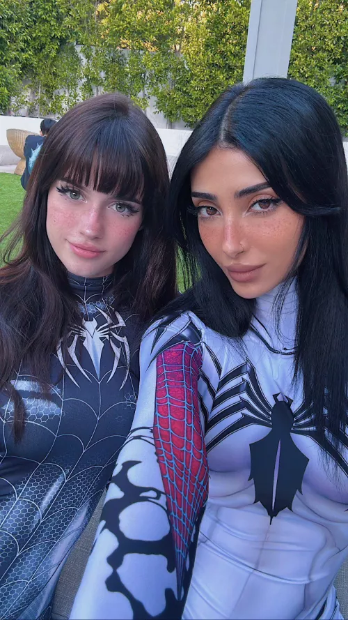 Spider Man and Gwen (Soogsx and Chaii) by adventurehottie