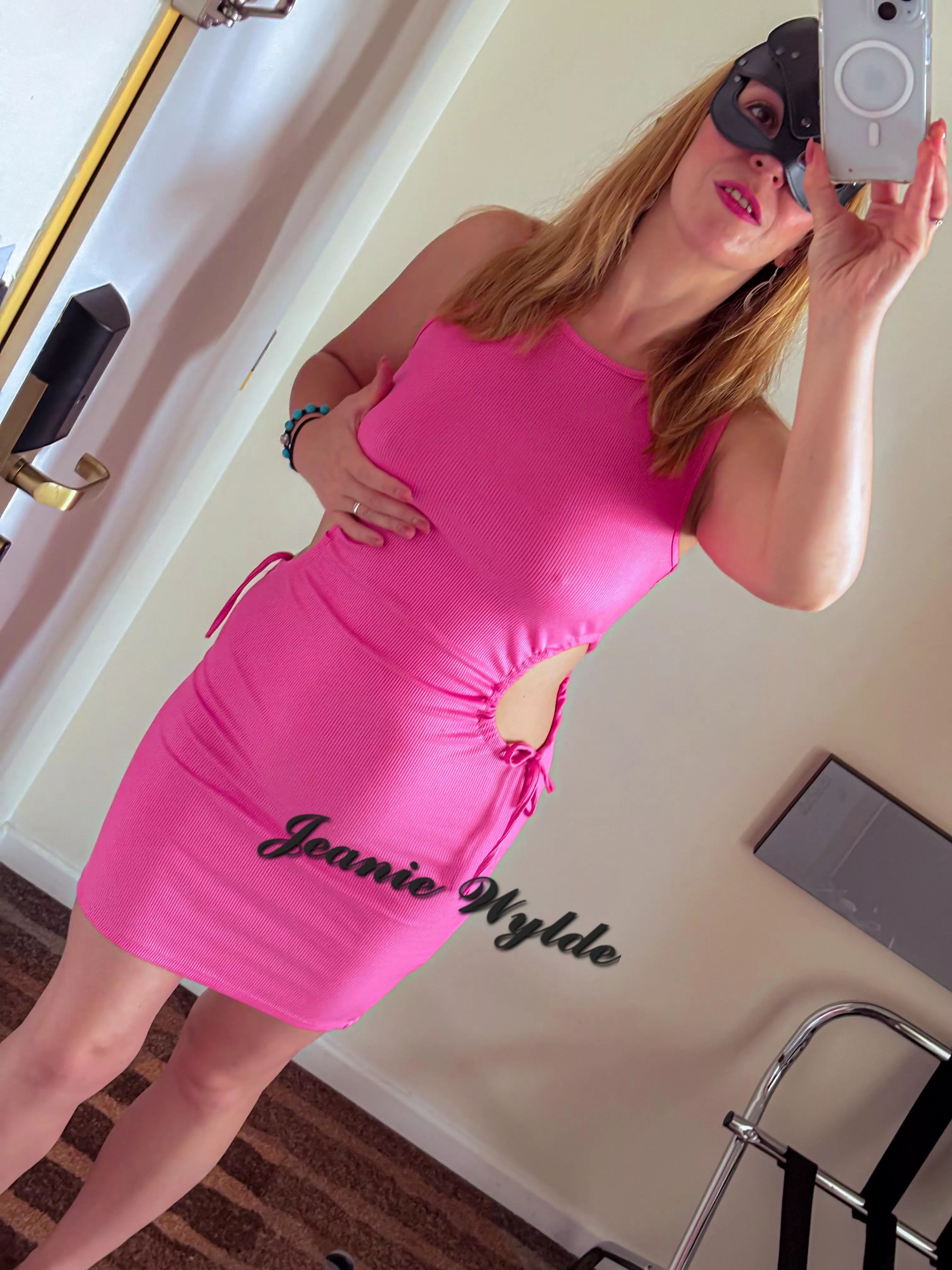 The MILF queen is here. posted by Jeanie_Wylde