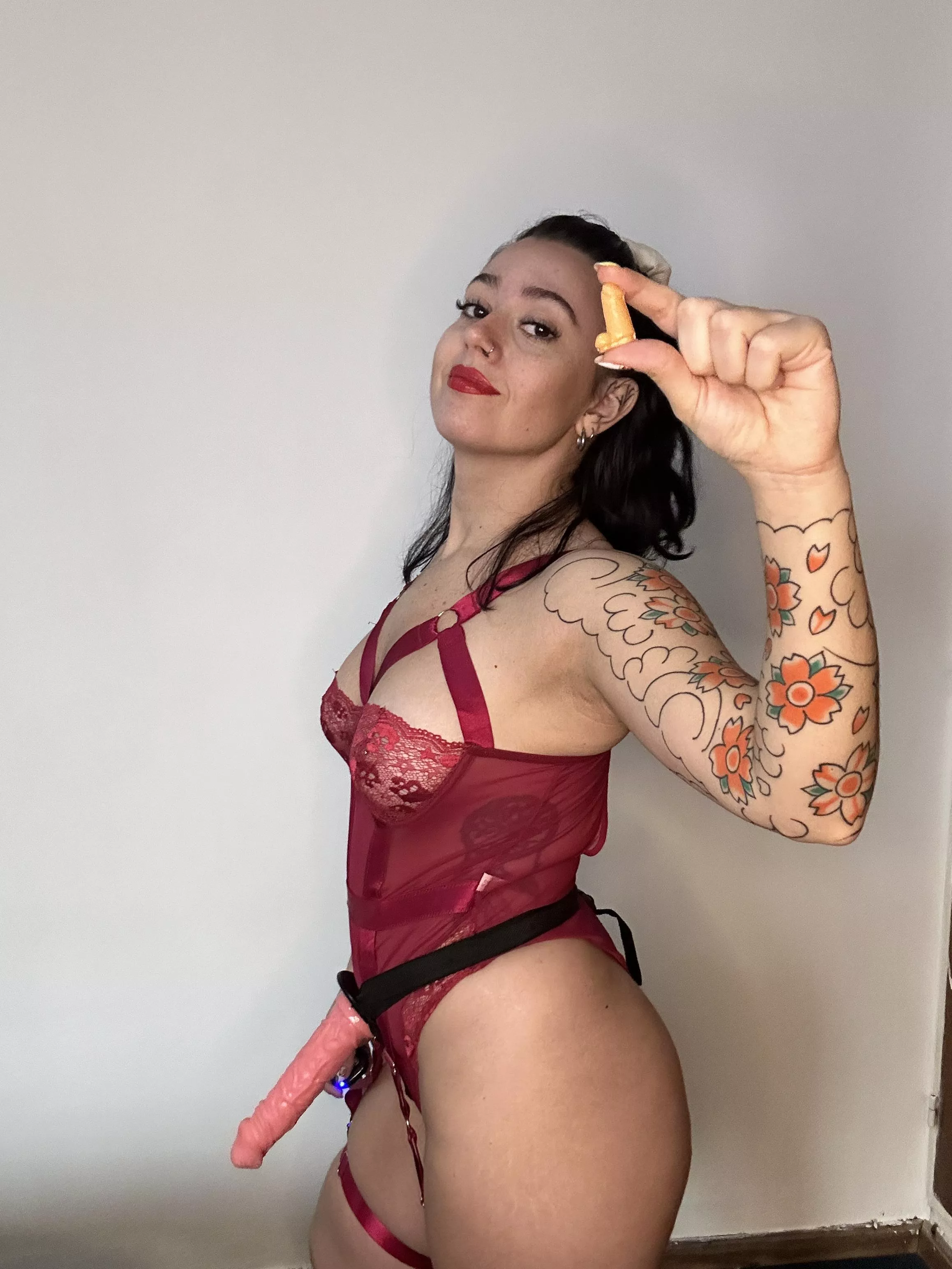 this is a WOMAN wearing a strap on, and that is a BETA looking at me posted by xEzracubix