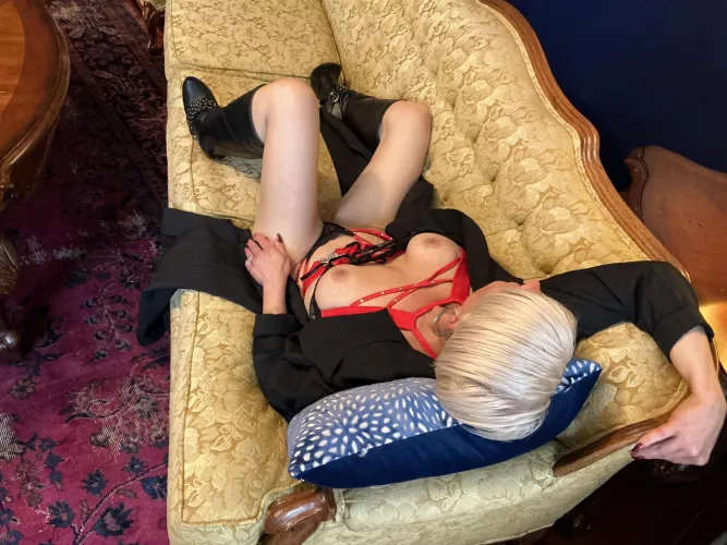 Will You Let A 50yo Milf Drain Your Balls With Her Mouth
 by CalistaMaeve